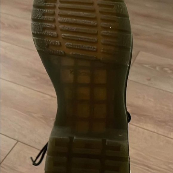 white doc marten boots - Picture 3 of 4